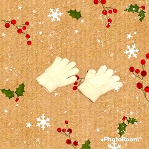 Toddler White Winter Gloves